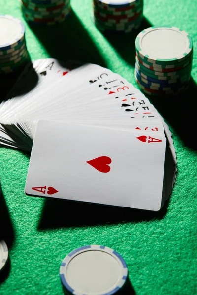 Live roulette table with multi-camera setup